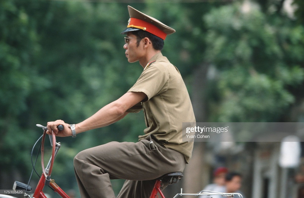 Anh khong dung hang ve cuoc song o Ha Noi nam 1996 (2)-Hinh-2