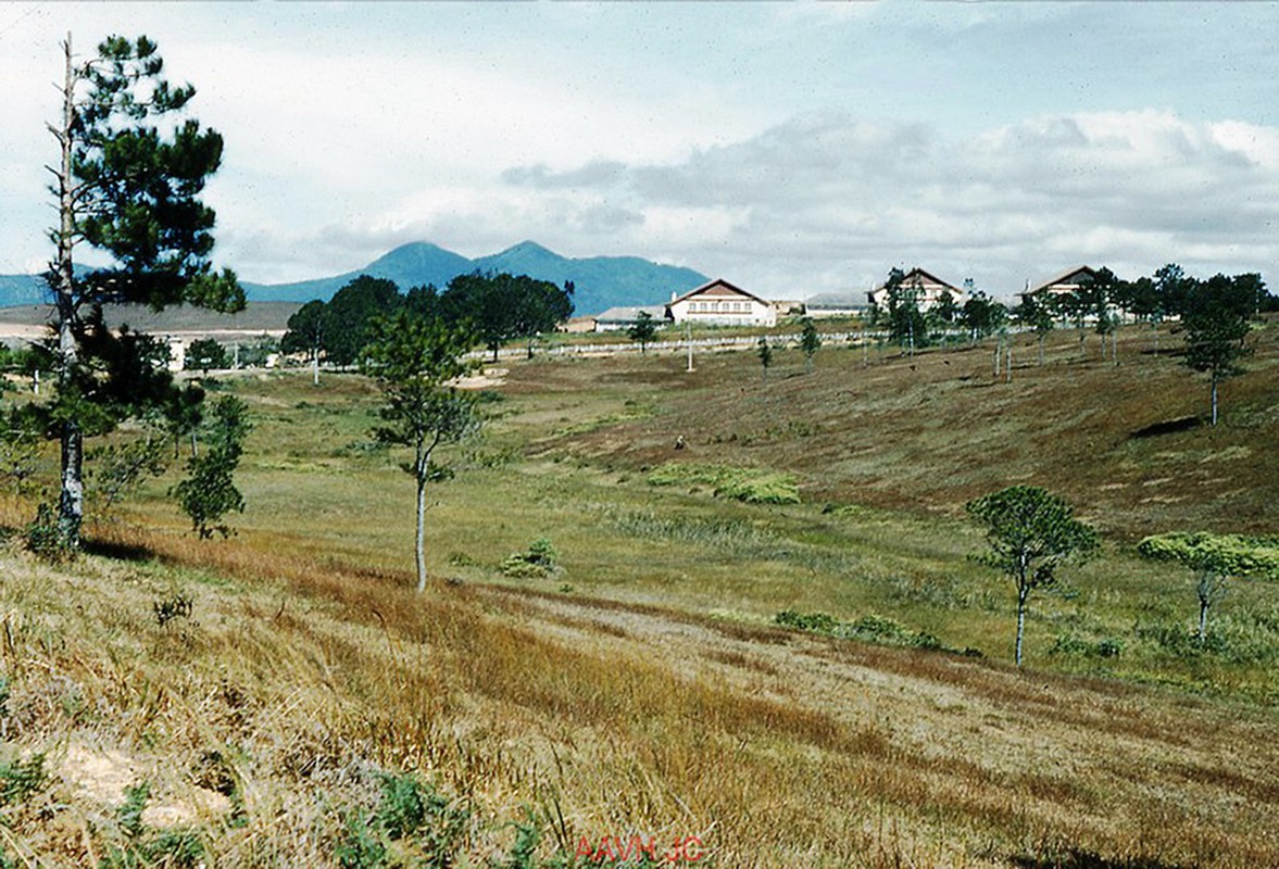 Loat anh hiem co kho tim ve Da Lat mong mo nam 1959-Hinh-2