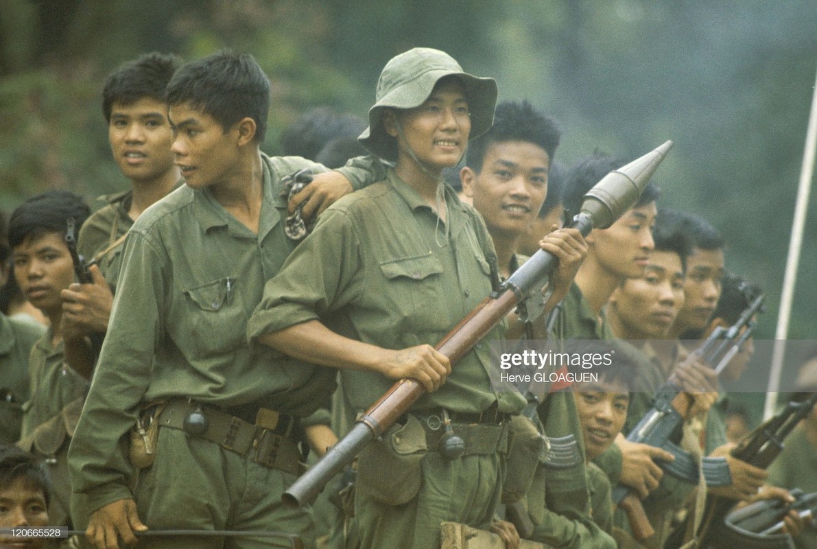 Thoi khac giai phong mien Nam 30/4/1975 qua anh phong vien nuoc ngoai-Hinh-9