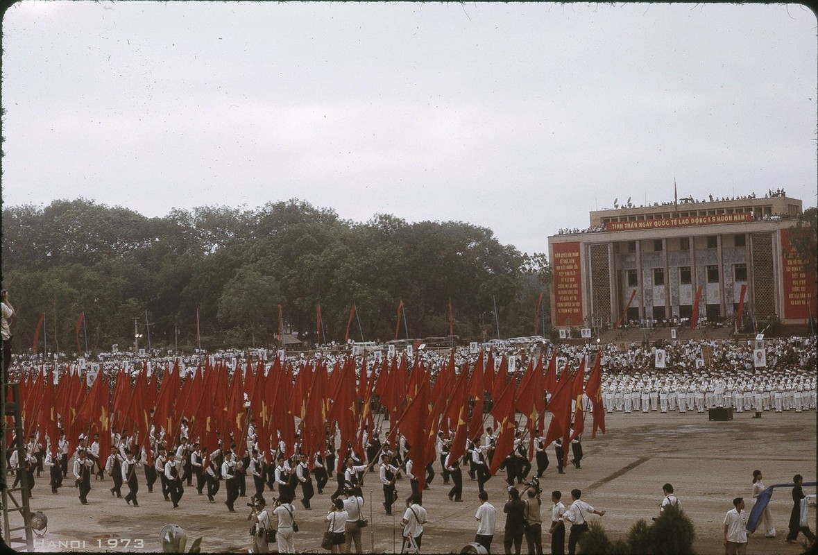 Anh dang quy ve cuoc duyet binh dac biet o Ha Noi nam 1973-Hinh-2