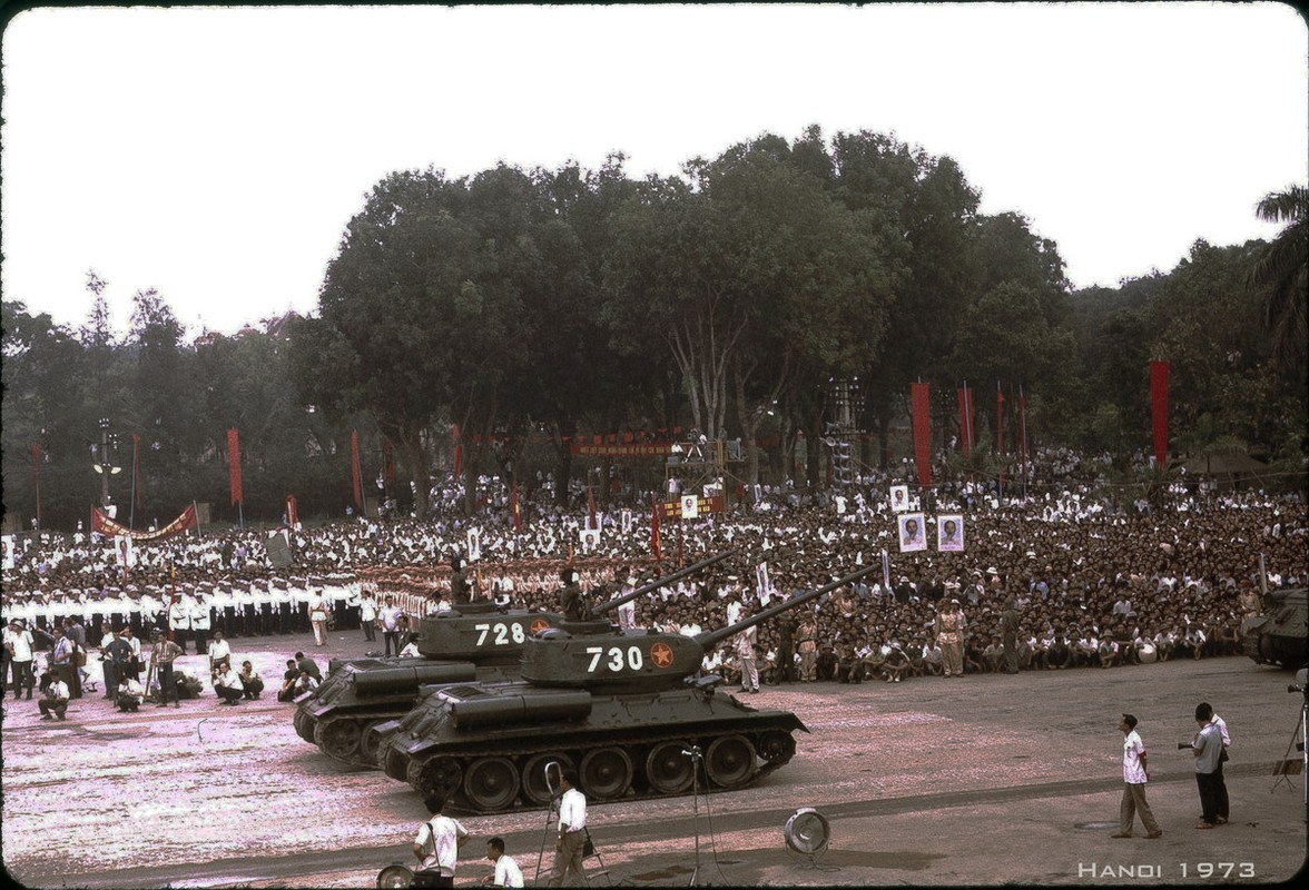 Anh dang quy ve cuoc duyet binh dac biet o Ha Noi nam 1973-Hinh-5