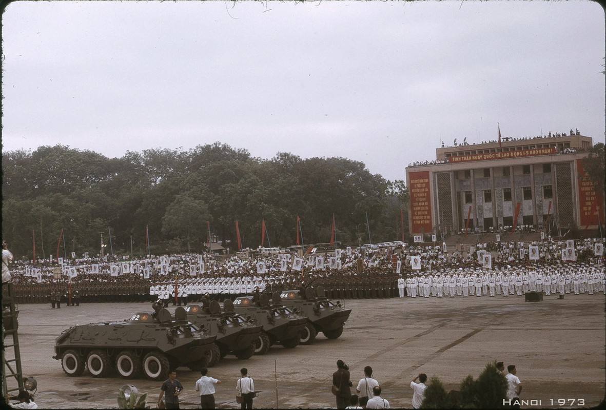 Anh dang quy ve cuoc duyet binh dac biet o Ha Noi nam 1973-Hinh-7