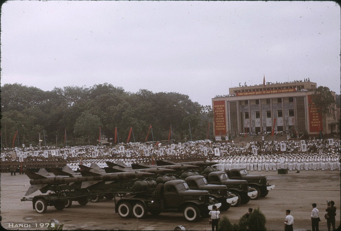 Anh dang quy ve cuoc duyet binh dac biet o Ha Noi nam 1973-Hinh-8