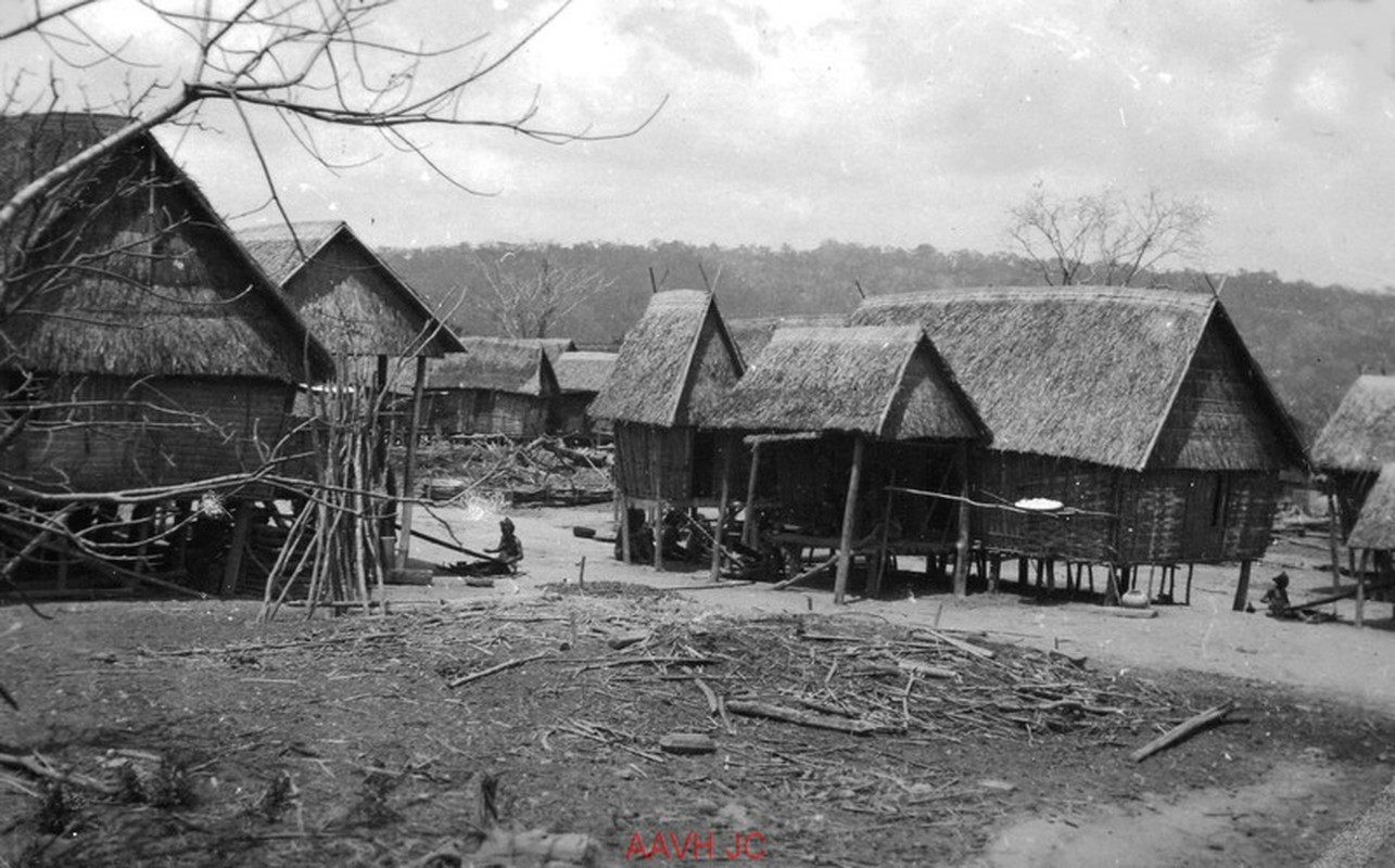 Loat anh cuc hiem ve vung dat Kontum nam 1932-Hinh-5