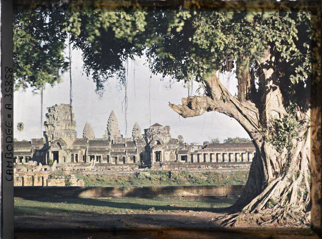 Loat anh mau dac biet ve ky quan Angkor Wat mot the ky truoc (1)-Hinh-2