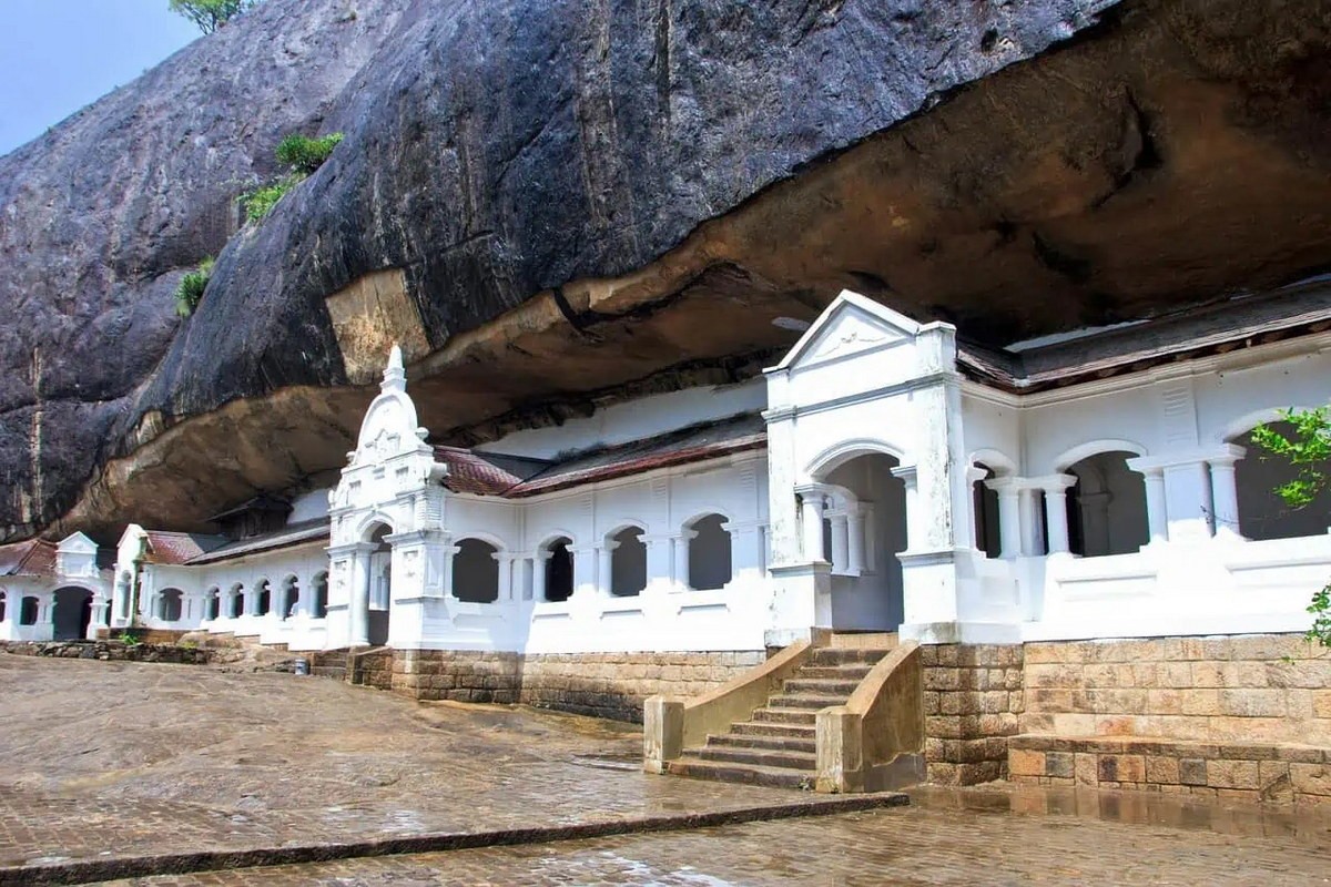 Kham pha kho bau vo gia trong hang dong noi tieng nhat Sri Lanka