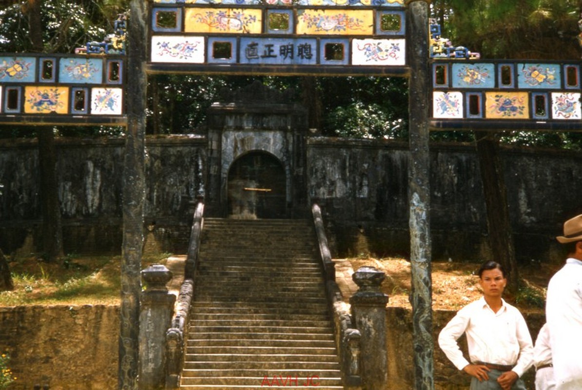 Anh mau sieu hiem ve lang vua Minh Mang thap nien 1950-Hinh-13