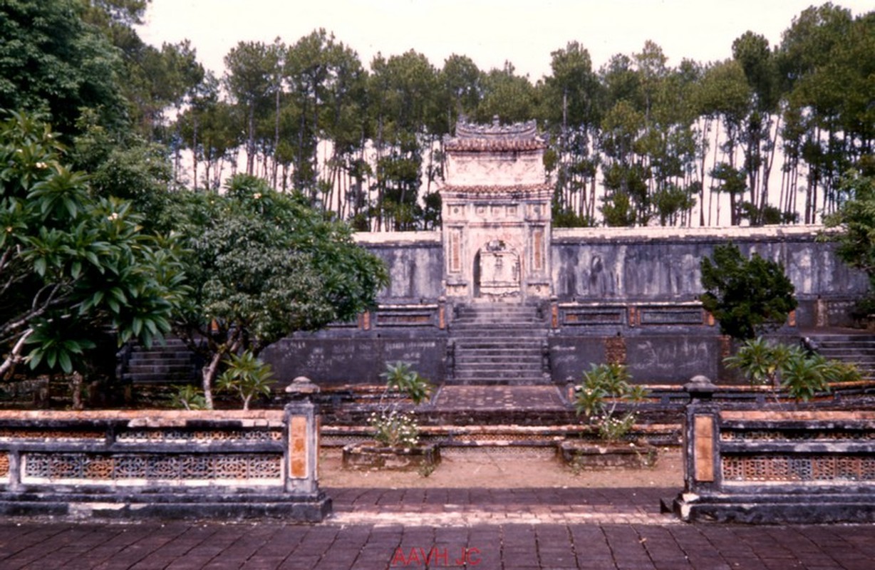 Ve doc dao lang Tu Duc nam 1955 qua anh mau cua nguoi Phap-Hinh-4