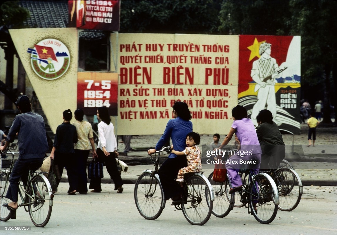 Xuc dong ngam loat anh khong the quen ve Ha Noi nam 1984-Hinh-4