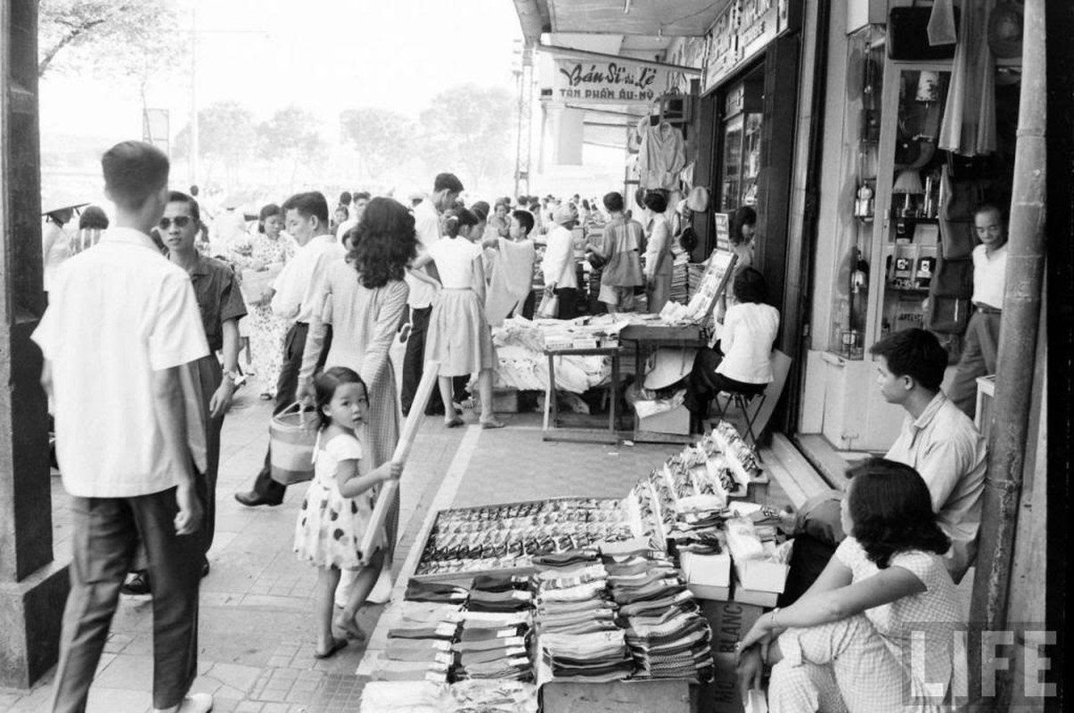 View - 	Ảnh cực sinh động về đường phố Sài Gòn xưa trên tạp chí LIFE 