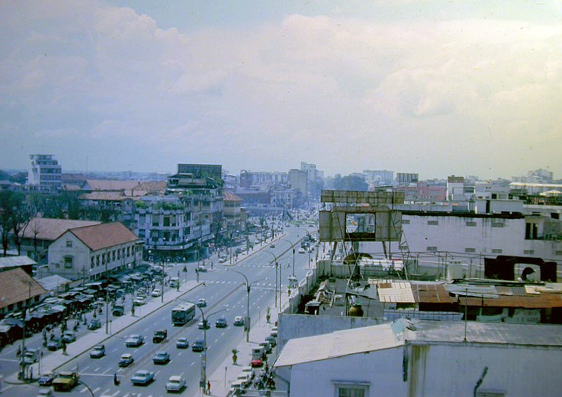 View - 	Loạt ảnh để đời về đại lộ Lê Lợi ở Sài Gòn xưa 