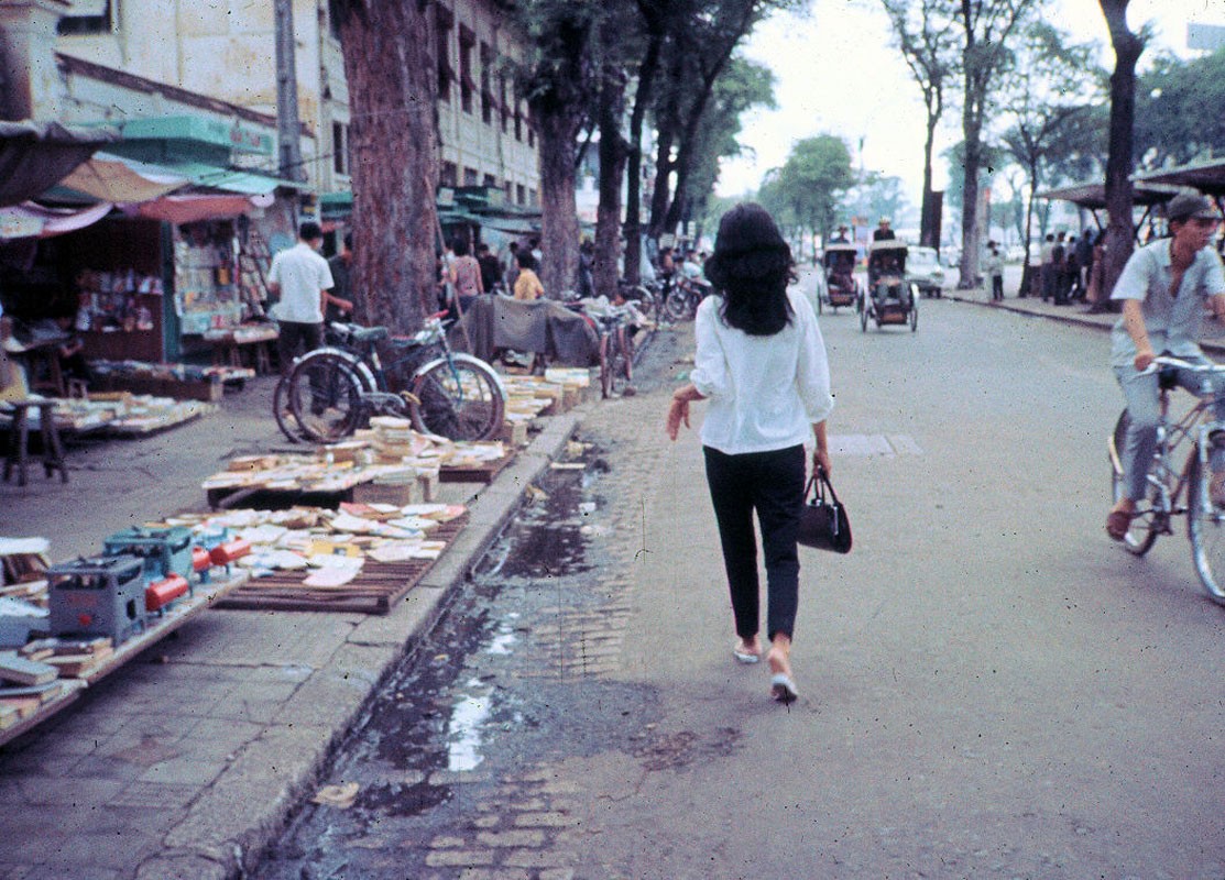 View - 	Loạt ảnh để đời về đại lộ Lê Lợi ở Sài Gòn xưa 
