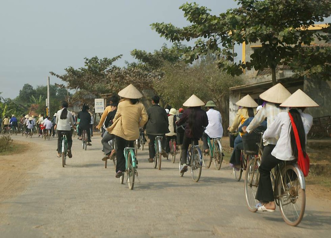 View - 	Việt Nam tròn 20 năm trước qua ảnh của du khách Mỹ