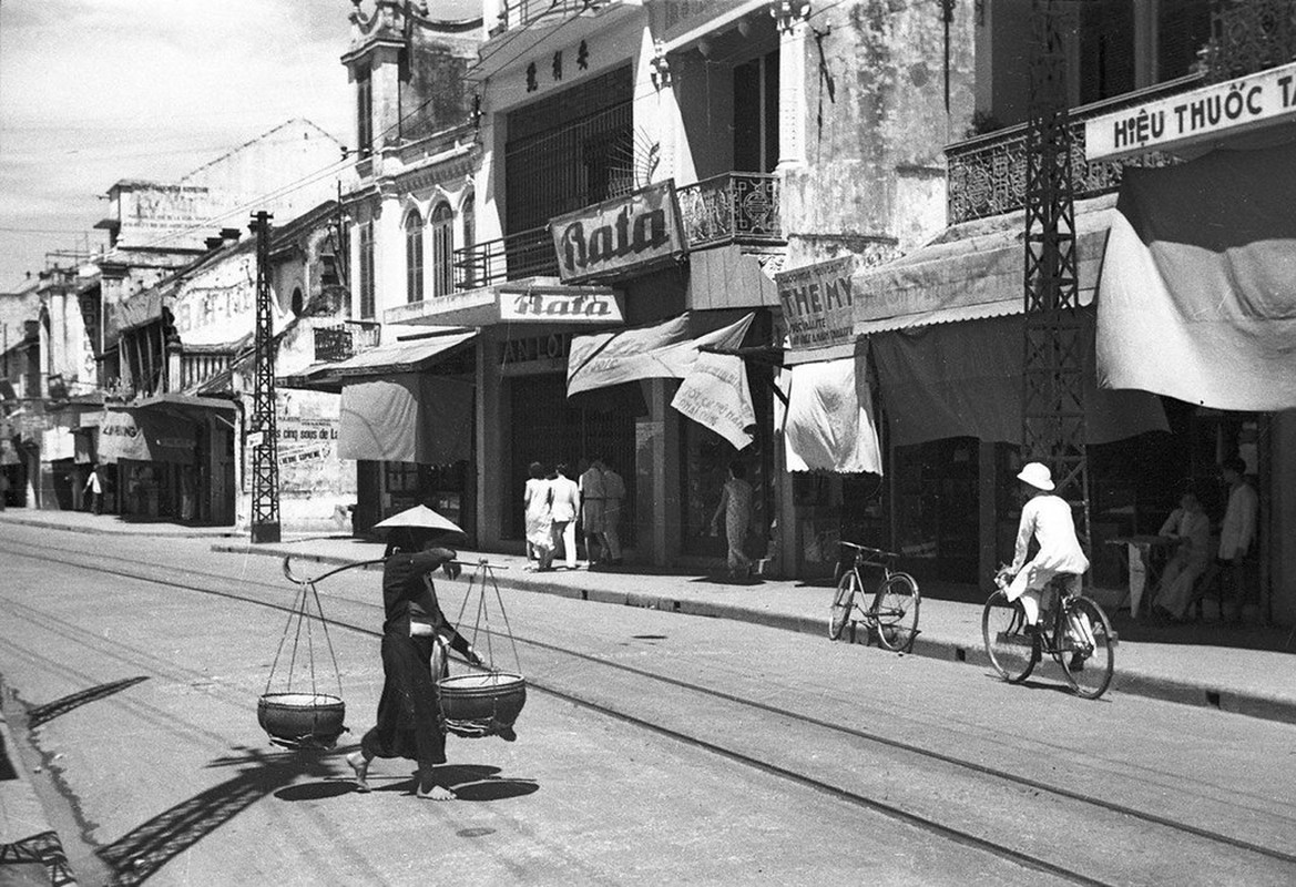 Anh cuc quy ve pho Hang Dao o Ha Noi tram nam truoc-Hinh-11