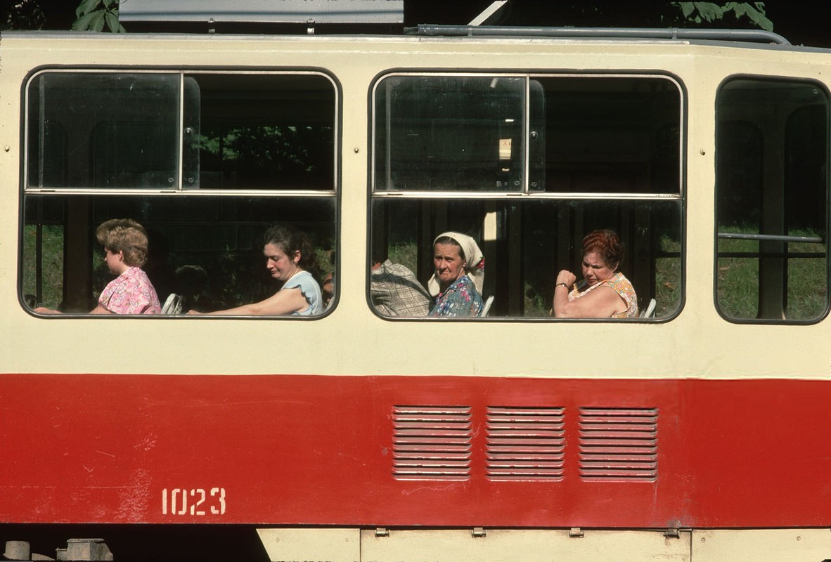 View - 	Loạt ảnh khó quên về cuộc sống ở đất nước Ukraine năm 1991