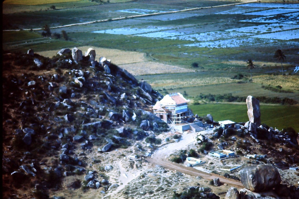 View - 	Hình độc về Phan Rang hơn nửa thế kỷ trước nhìn từ máy bay