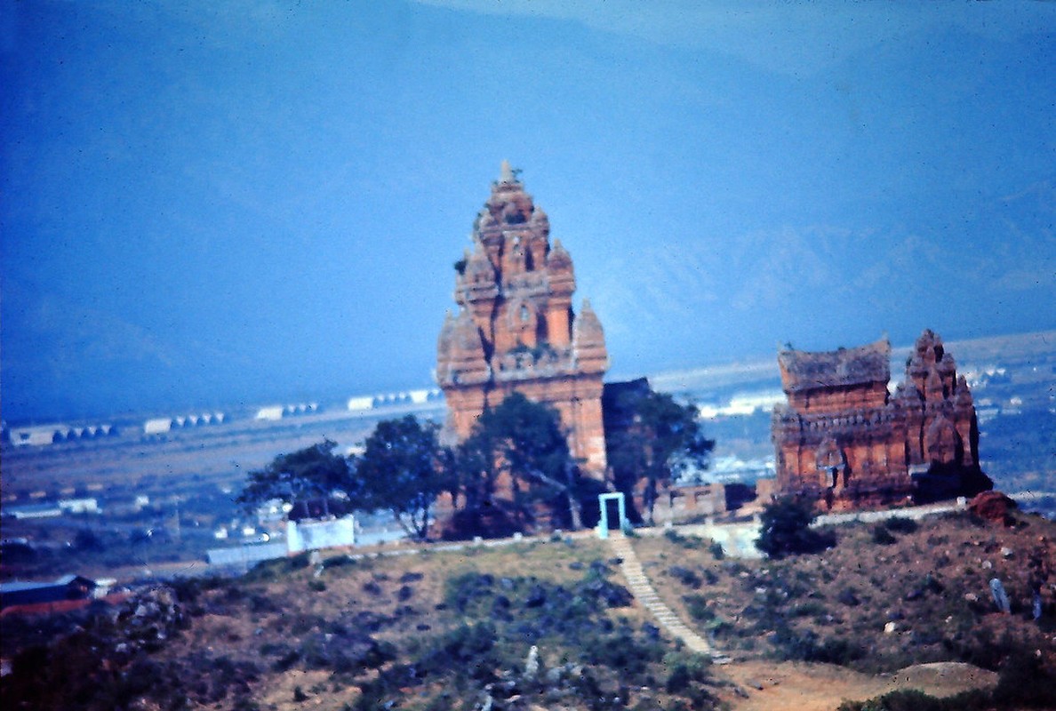 View - 	Hình độc về Phan Rang hơn nửa thế kỷ trước nhìn từ máy bay