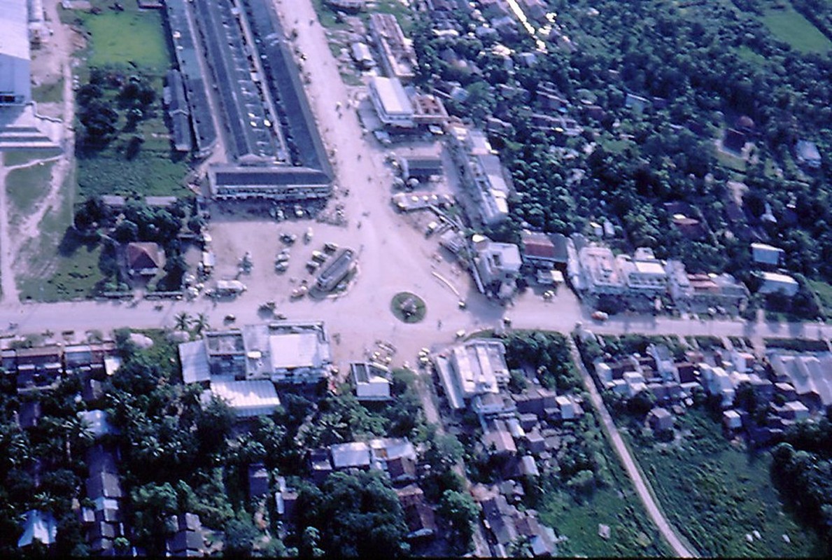 View - 	Loạt ảnh hiếm có về Vĩnh Long thập niên 1960 nhìn từ máy bay