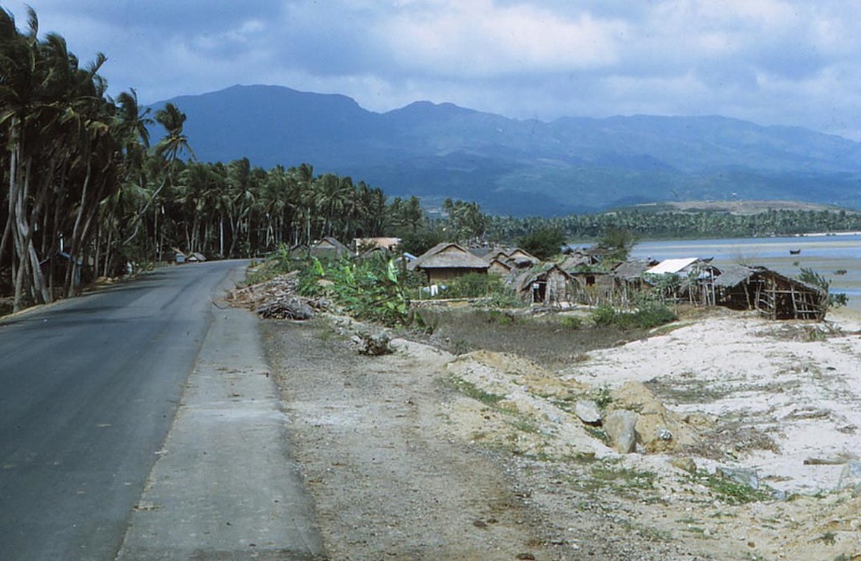 View - 	Phong cảnh Phú Yên năm 1970 1971 qua ống kính người Mỹ