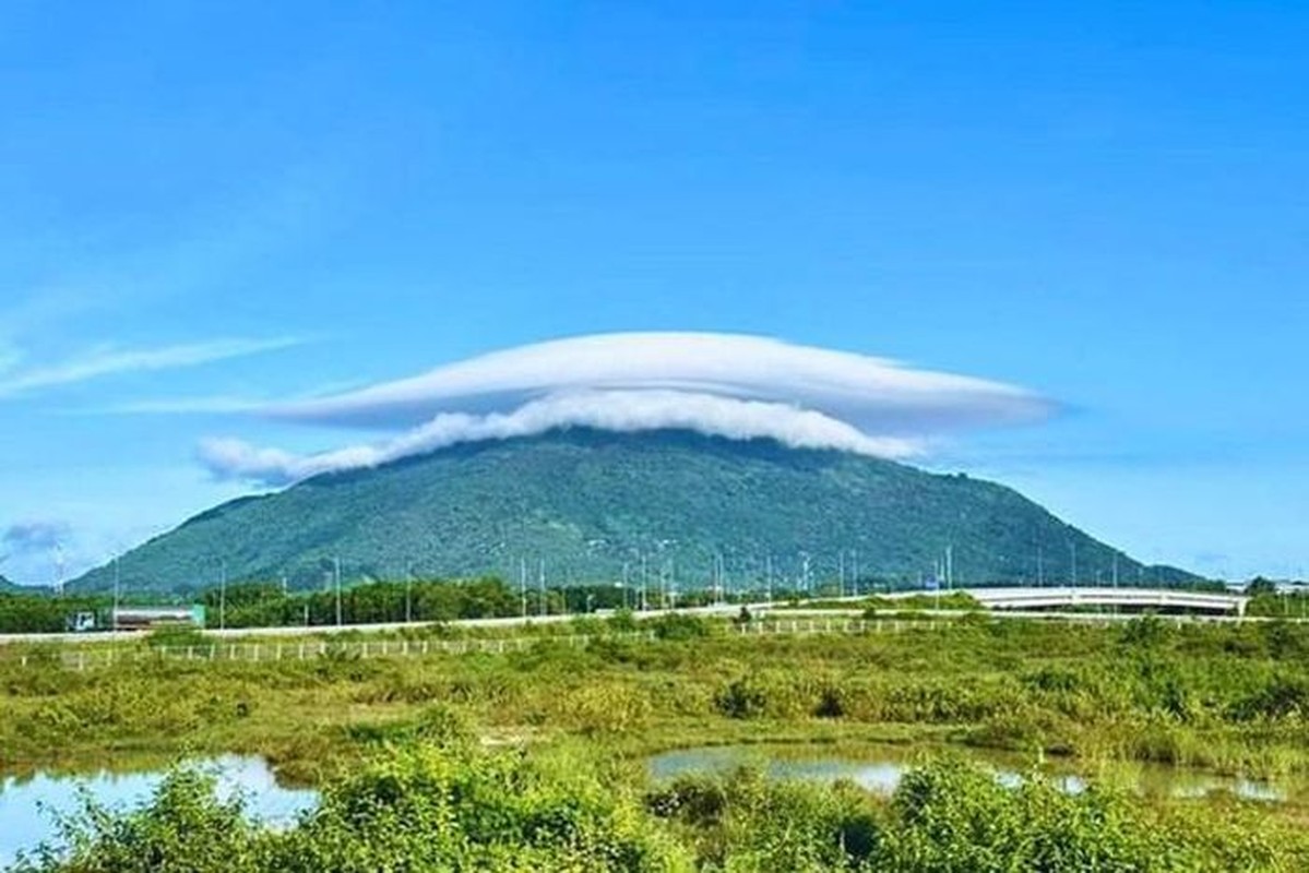 Giai ma hien tuong may hinh dia bay xuat hien o Dong Nai