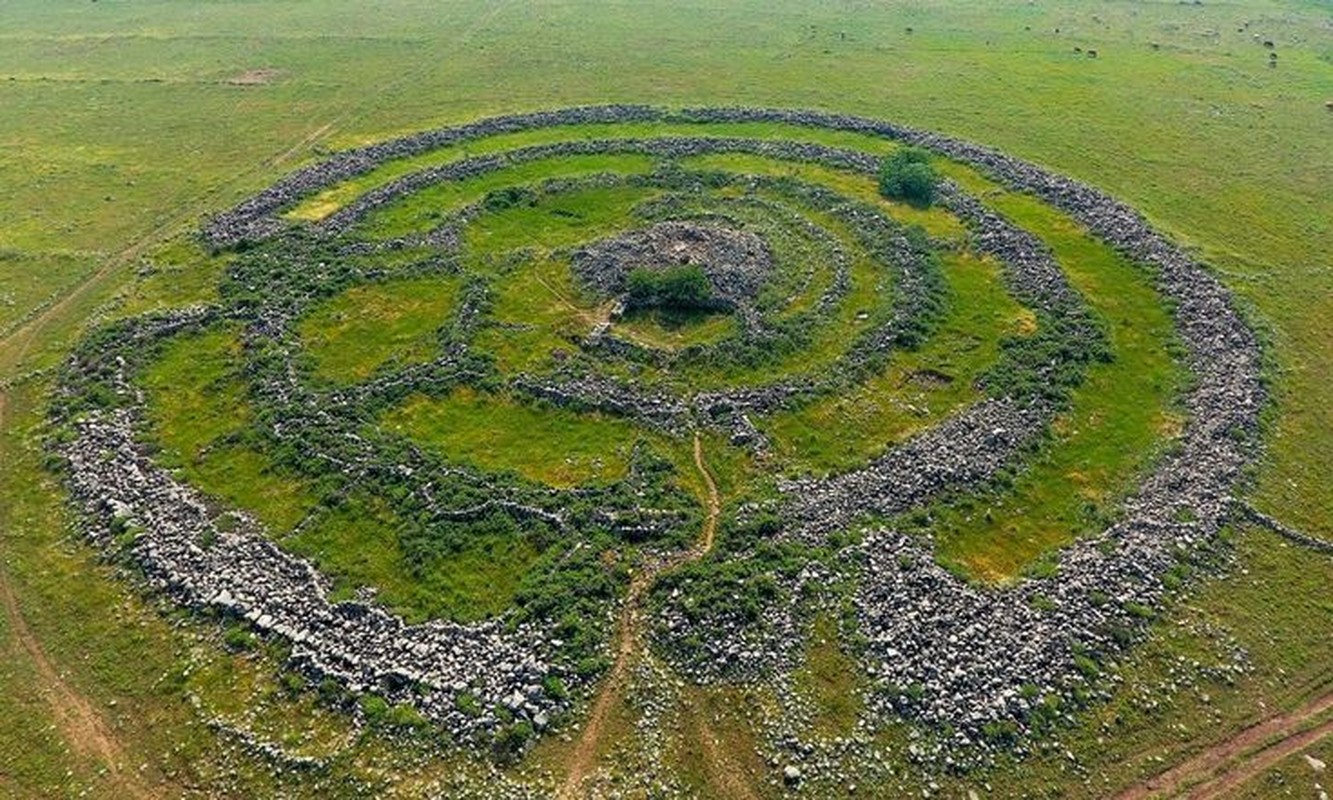 Bai da co Stonehenge bat ngo 