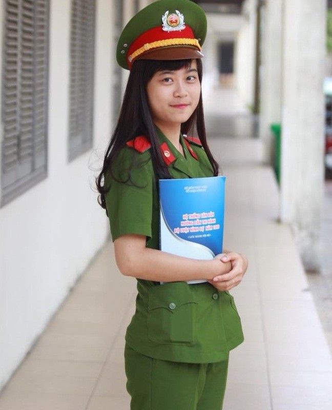 Nu sinh canh sat hinh su xinh dep rạng ngòi-Hinh-6