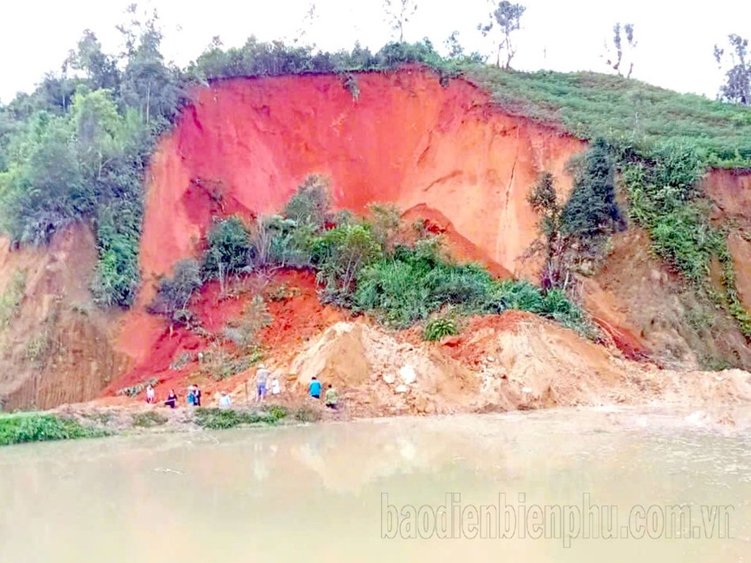 Mua lon, cac tinh mien nui phia Bac ngap sau, sat lo nghiem trong-Hinh-5