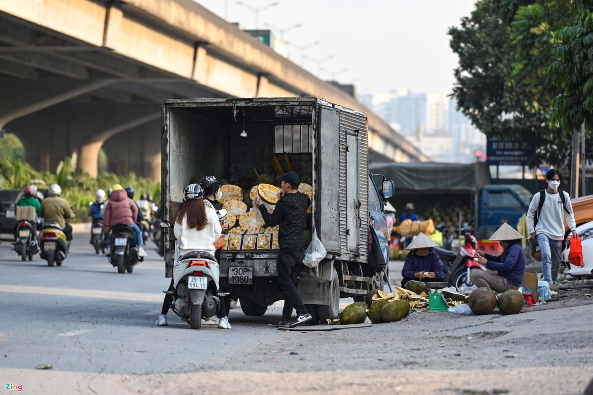 Duong Nguyen Xien sau khi rao chan duoc thu hep-Hinh-11