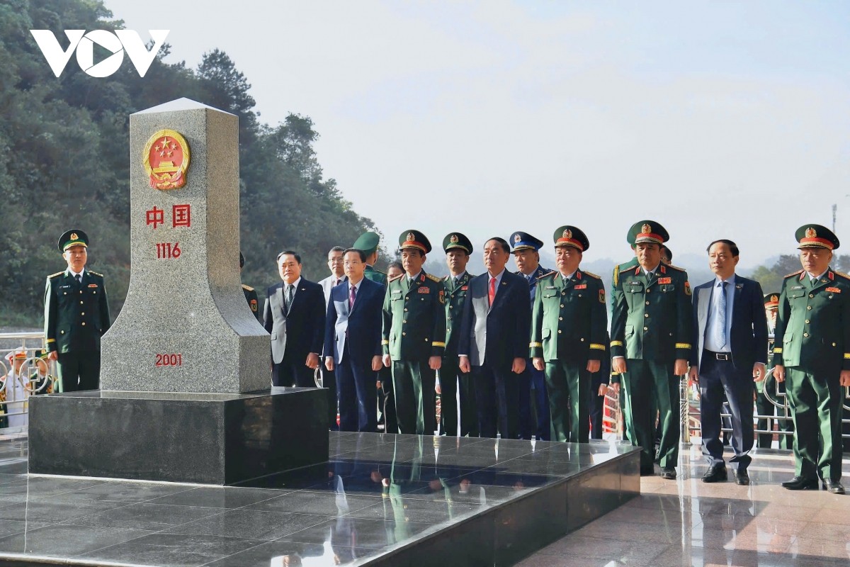 Dai tuong Phan Van Giang du Giao luu huu nghi quoc phong bien gioi Viet - Trung