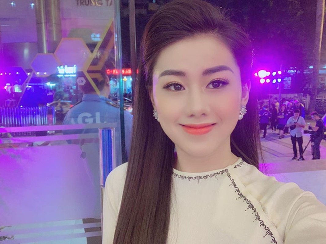 Anh doi thuong goi cam khac han khi len song cua nu MC VTV-Hinh-16