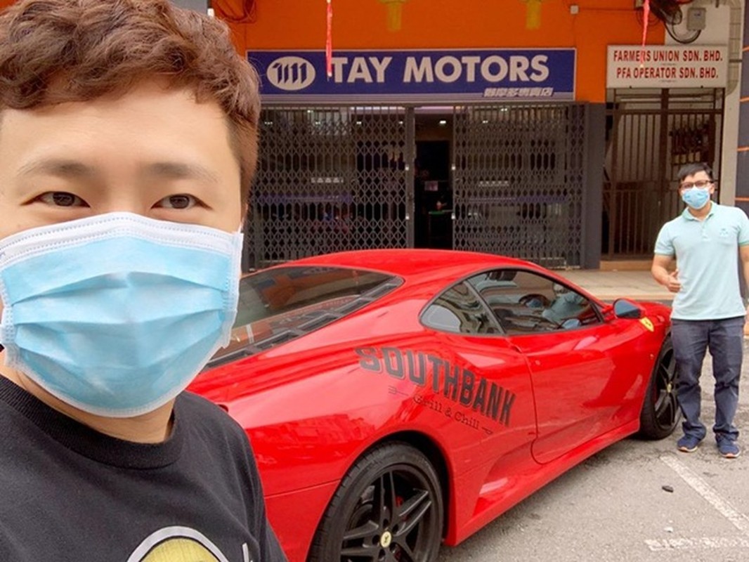 Lo nang vi COVID-19, nha hang dung xe sang Ferrari F430 giao hang-Hinh-10