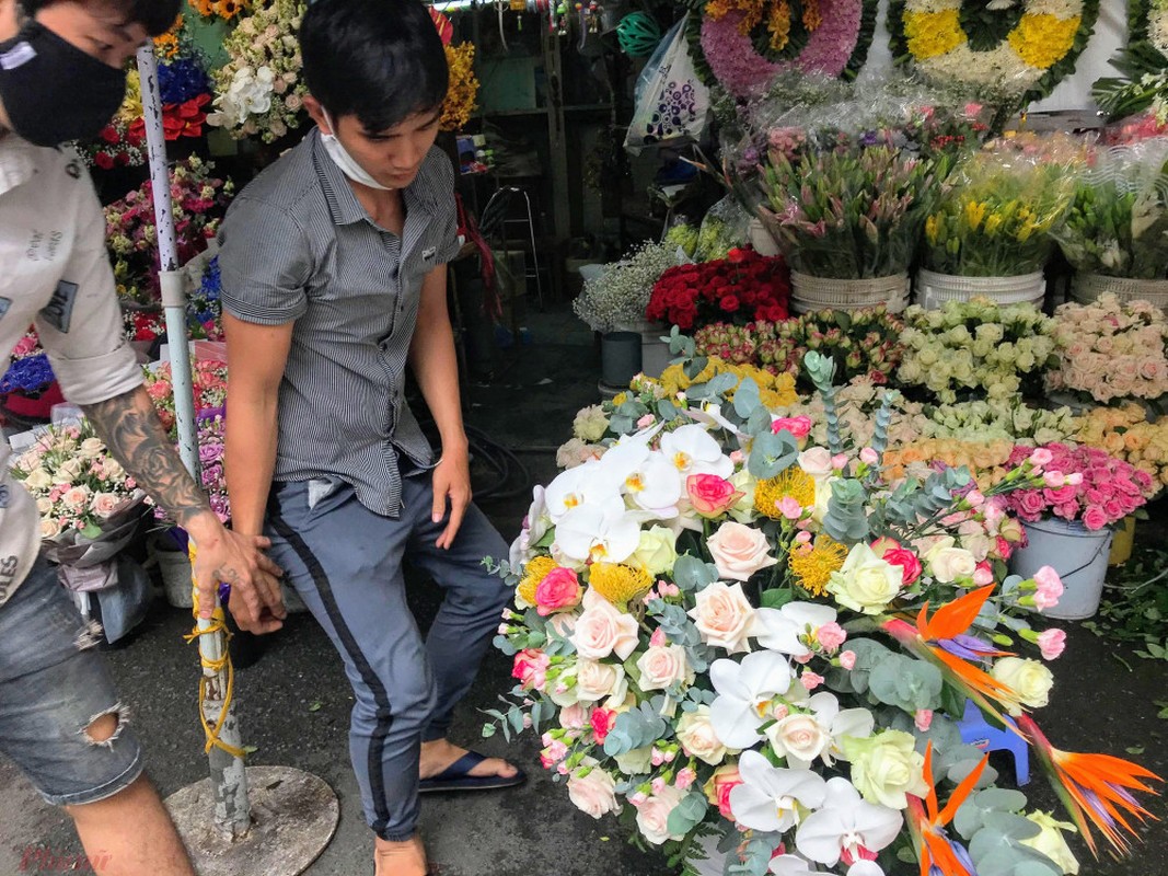 Hoa Da Lat 'cho khong', ve Sai Gon muon mua re phai ra le duong-Hinh-8