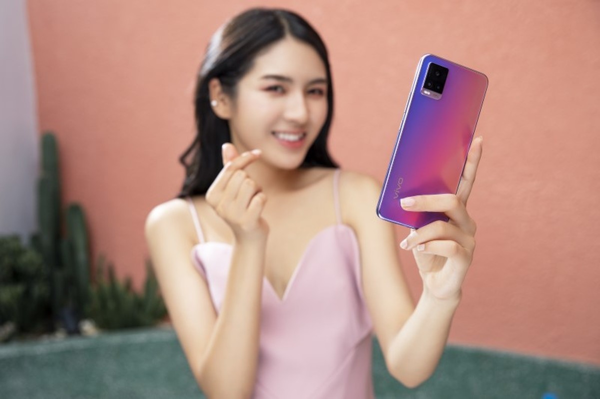 Kha nang chup anh cua vivo V20 va iPhone 11, camera nao an tuong hon?-Hinh-2