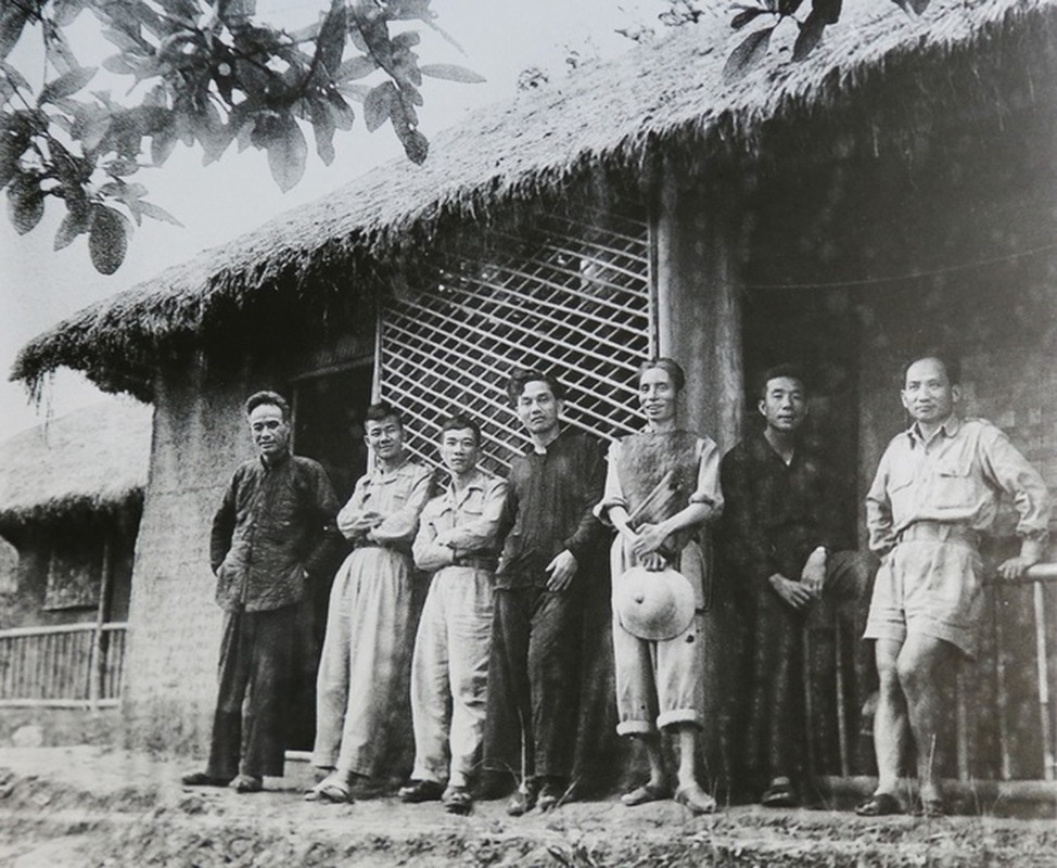 Van nghe va khang chien qua ong kinh Tran Van Luu