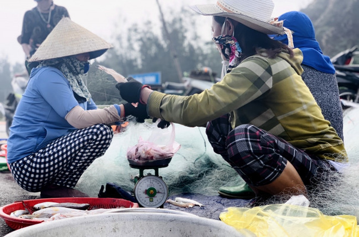 Ca chao thanh dac san ngay lanh, ngu dan trung dam dau nam-Hinh-4