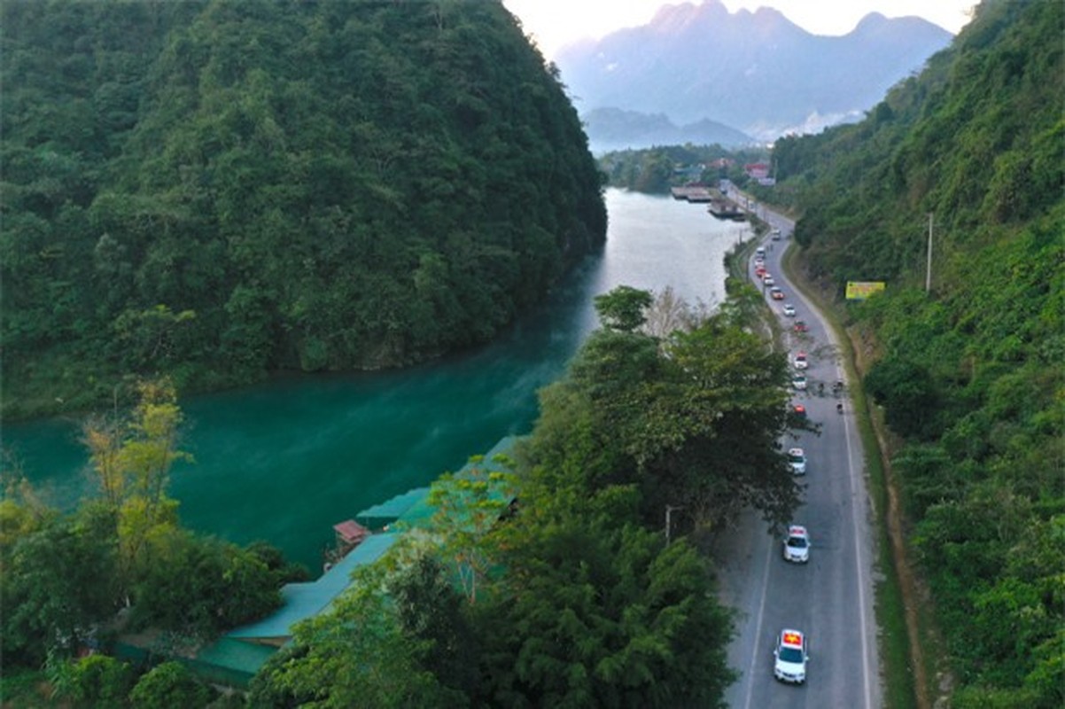 Ve dep con nguoi reo cao Ha Giang qua chuyen caravan doc nhat vo nhi