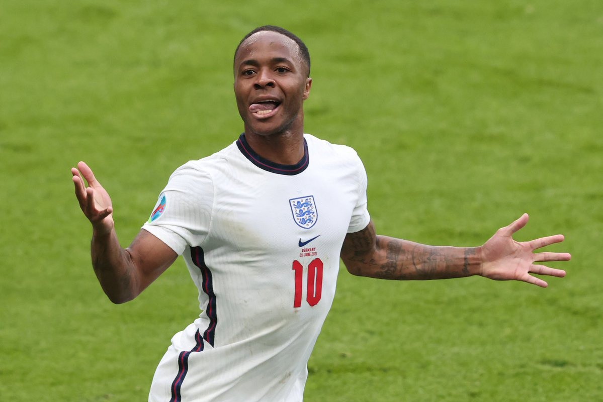 Tinh truong tai tieng cua tien dao Anh Raheem Sterling