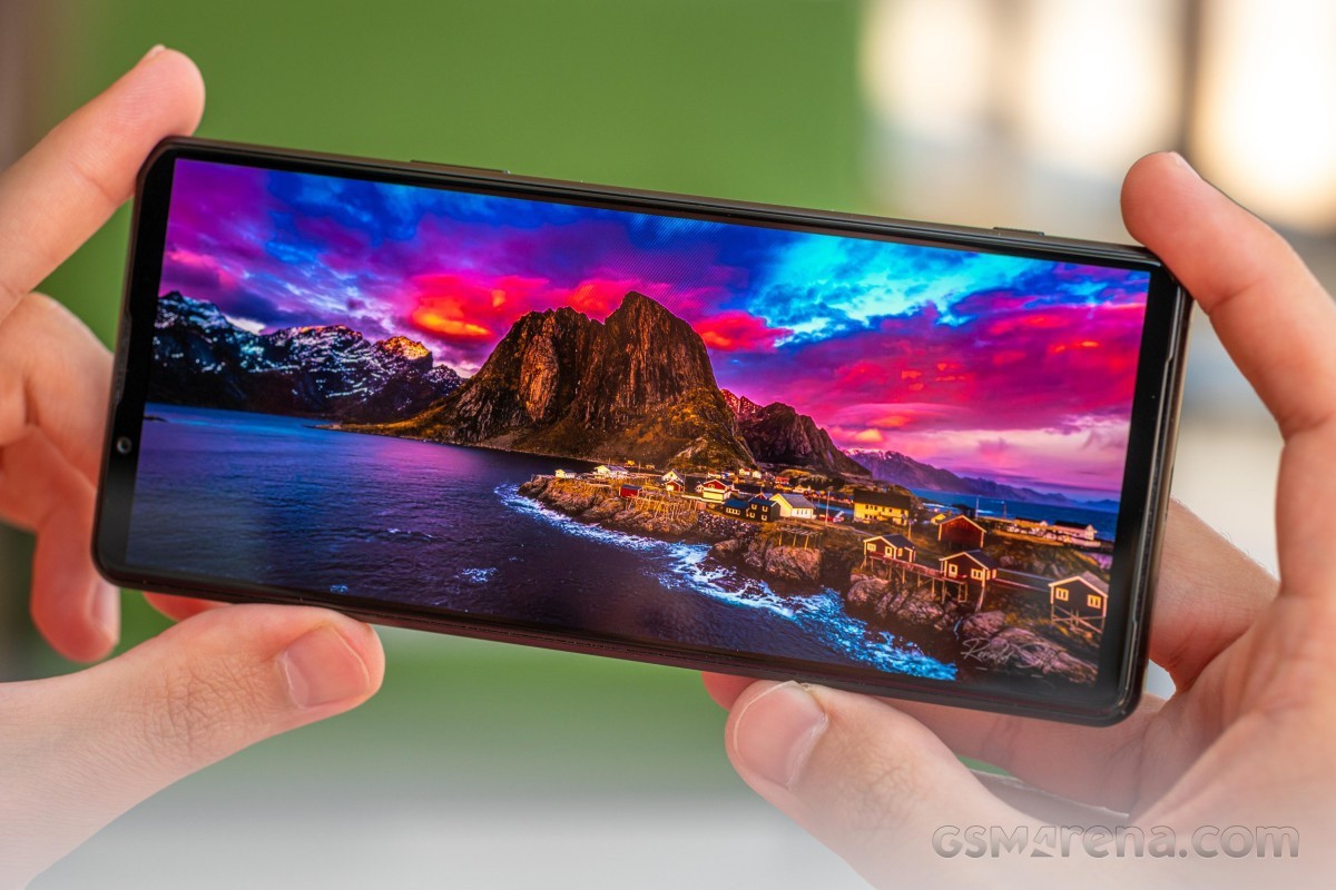 Xperia 1 III se giup Sony tro lai cuoc dua smartphone cao cap?-Hinh-3