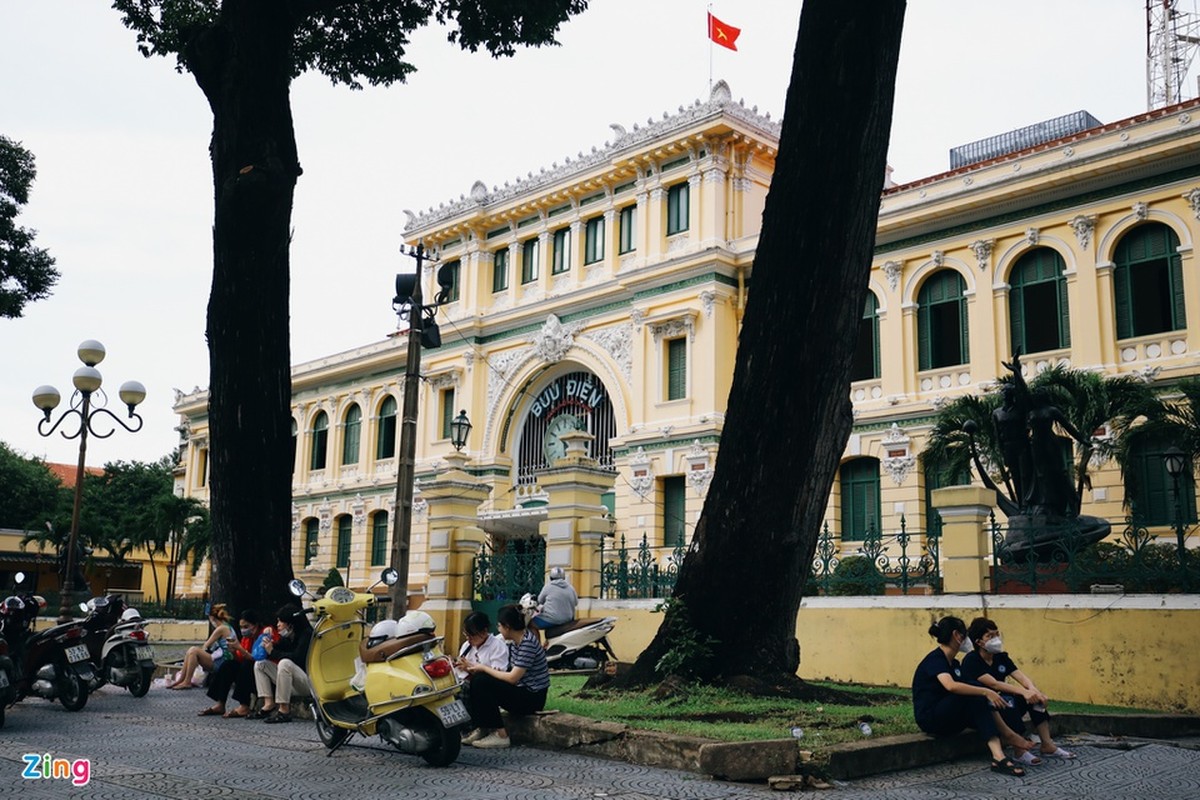 Gioi tre do ve pho di bo Nguyen Hue vui choi sau gian cach-Hinh-9