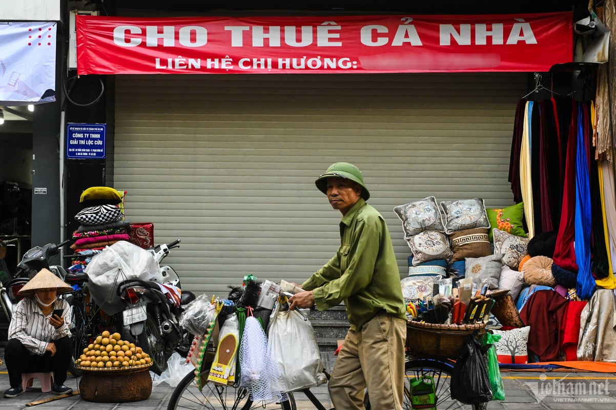 Mat bang pho lon Ha Noi kho tim khach thue-Hinh-3