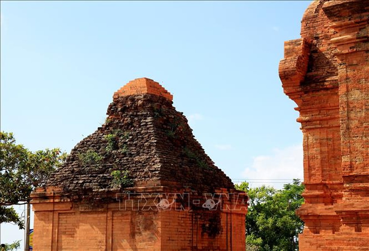 Ve dep thap co Po Sah Inu tren doi Ba Nai, Binh Thuan-Hinh-4