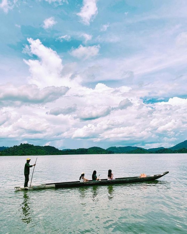 Ho Lak dep yen binh giua dai ngan Tay Nguyen