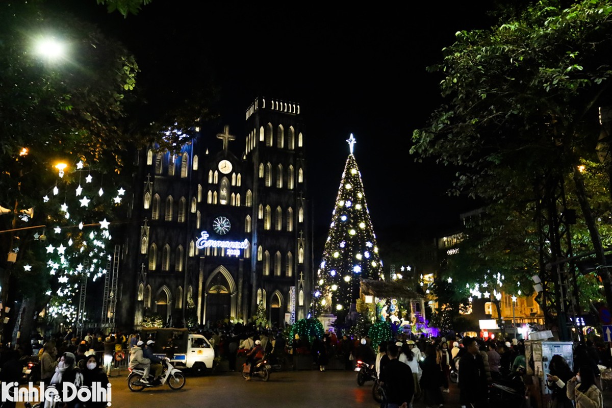 Giai nghia ngoi sao, dong chu va hang da tai Nha tho Lon Ha Noi