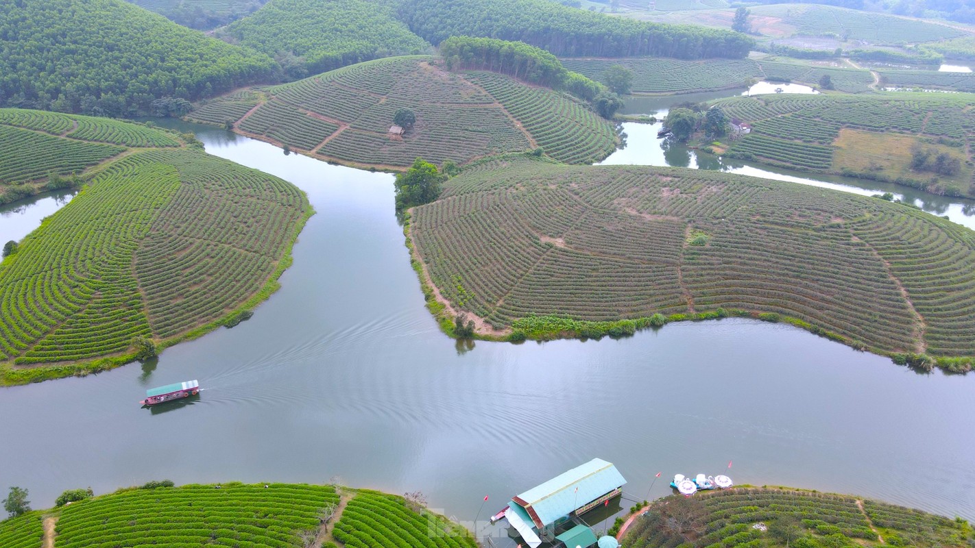 Gioi tre nuom nuop den check in 'Vinh Ha Long xu Nghe'-Hinh-4