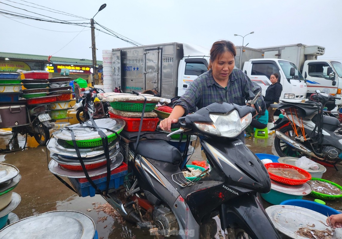 Nhon nhip ben ca Nghi Thuy luc binh minh-Hinh-16