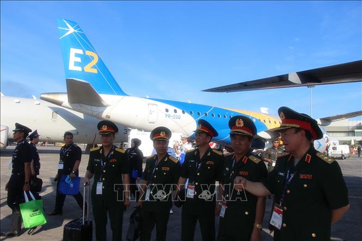 B-52 My bay qua bien Dong de toi Malaysia du LIMA 2019-Hinh-9