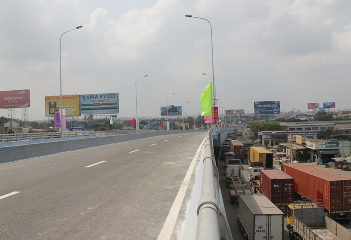 “Khai tu” diem nong ket xe o nga tu Vung Tau-Hinh-10