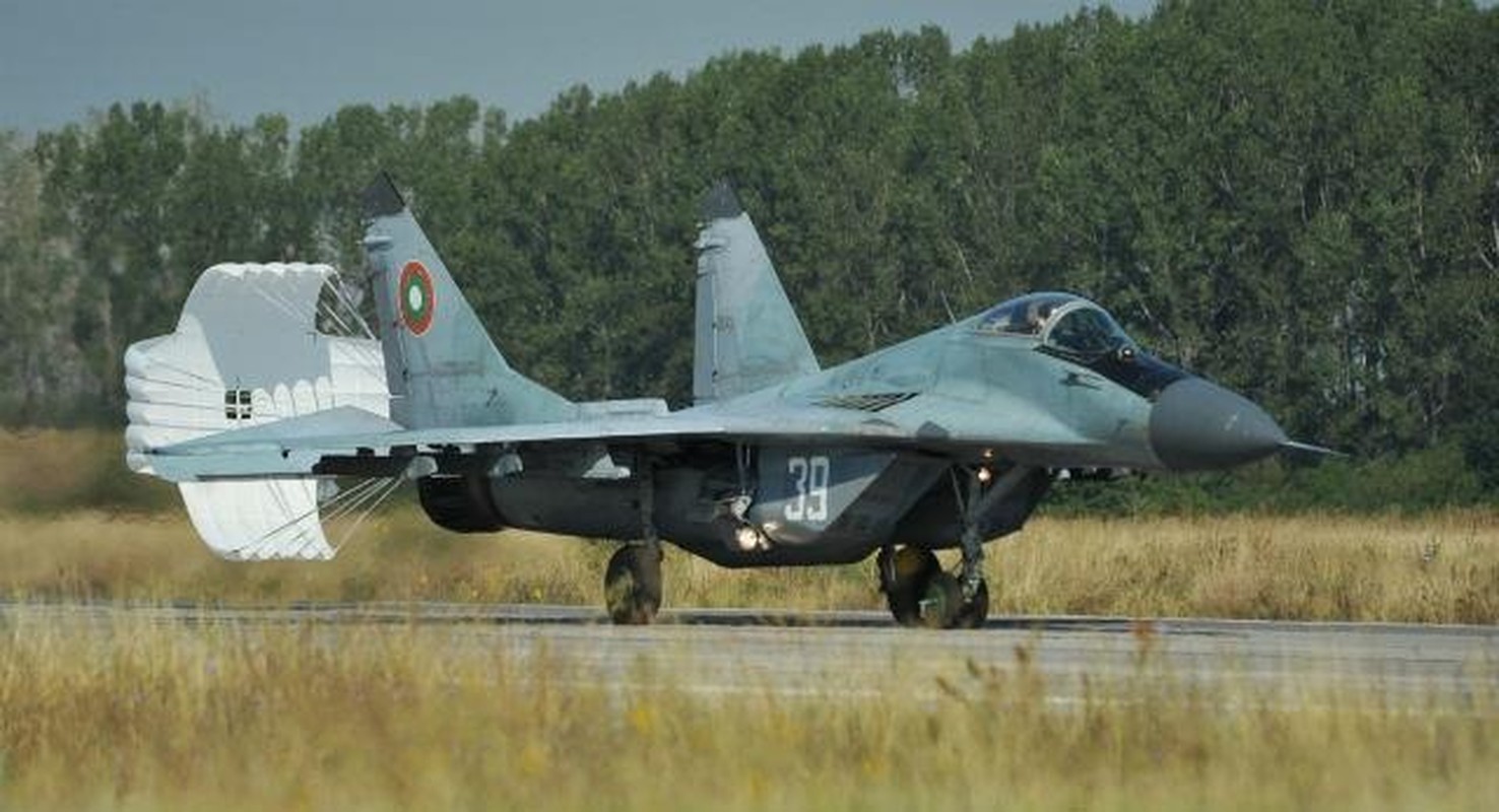 Tiem kich F-16V My ban cho Bulgaria co gia len toi 165 trieu USD/chiec-Hinh-7