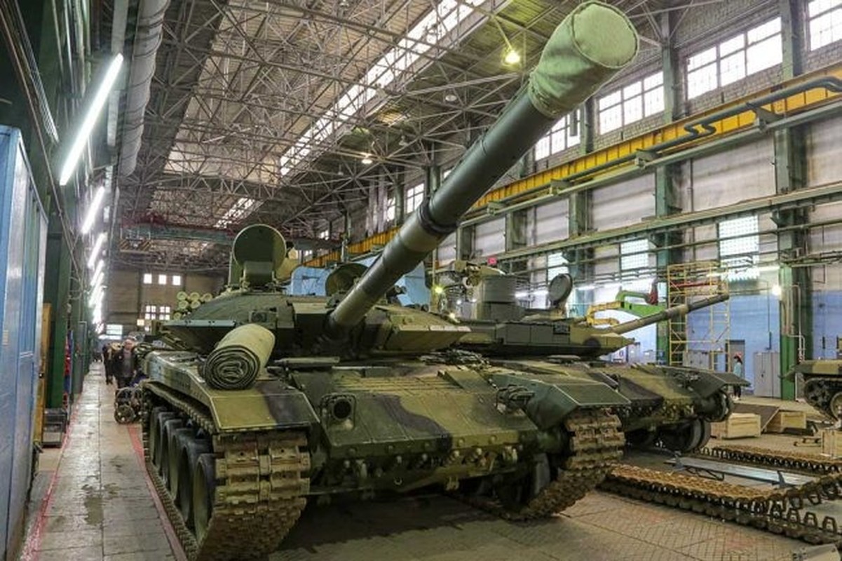 Nong: Nga gui them 200 xe tang T-90M cuc hien dai toi Ukraine-Hinh-5