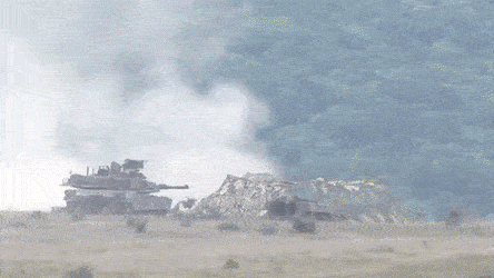 Dan phao xe tang T-55 co kha nang xuyen thung M1 Abrams?-Hinh-29